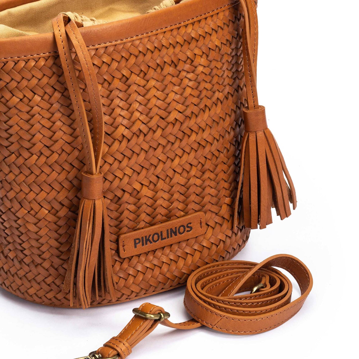 Pikolinos bag with drawstring closure and short handle WHA-540