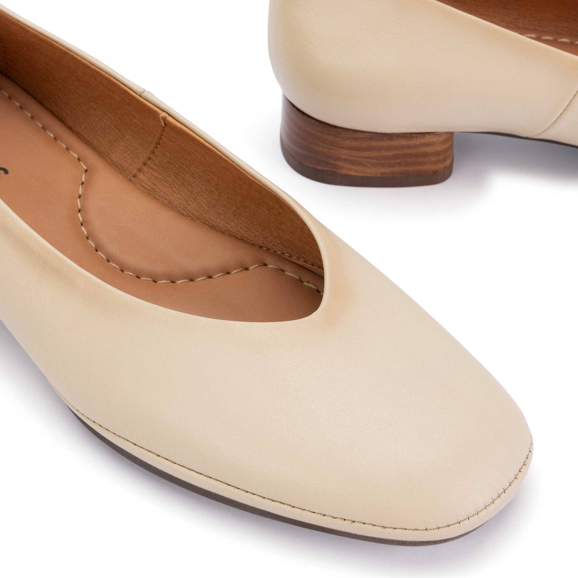 Pikolinos low-heel wide fit pumps UBEDA HAW2N-5627CO