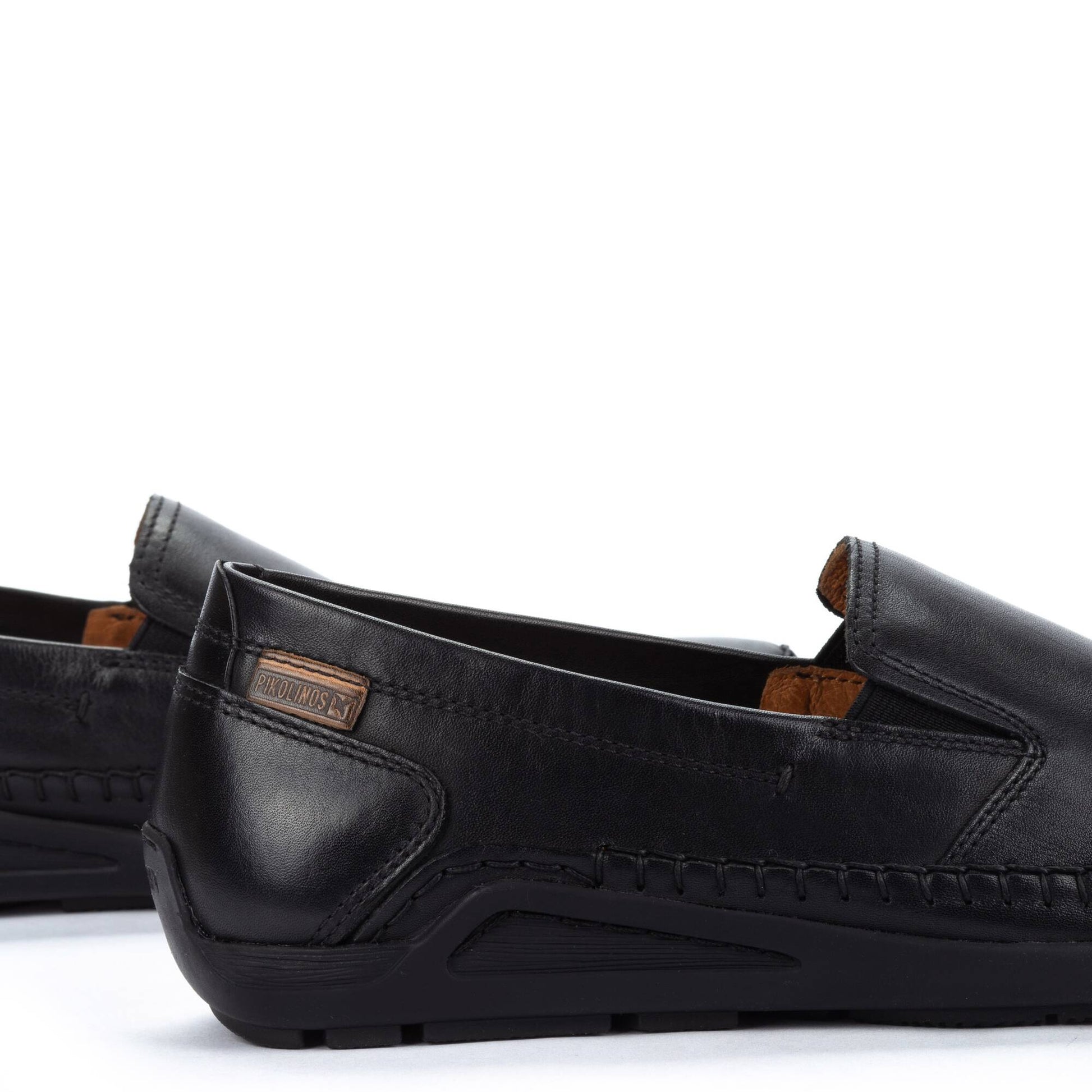 Pikolinos loafers with elastic closure AZORES 06H-5303