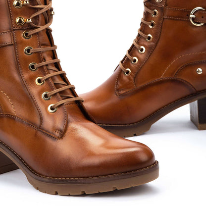 Pikolinos heeled lace-up ankle boots with track sole LLANES W7H-8510