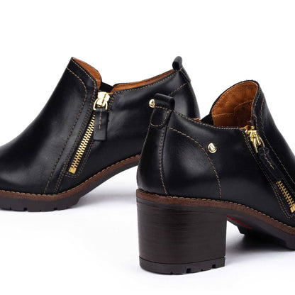 Pikolinos ankle boots with zipper LLANES W7H-7563