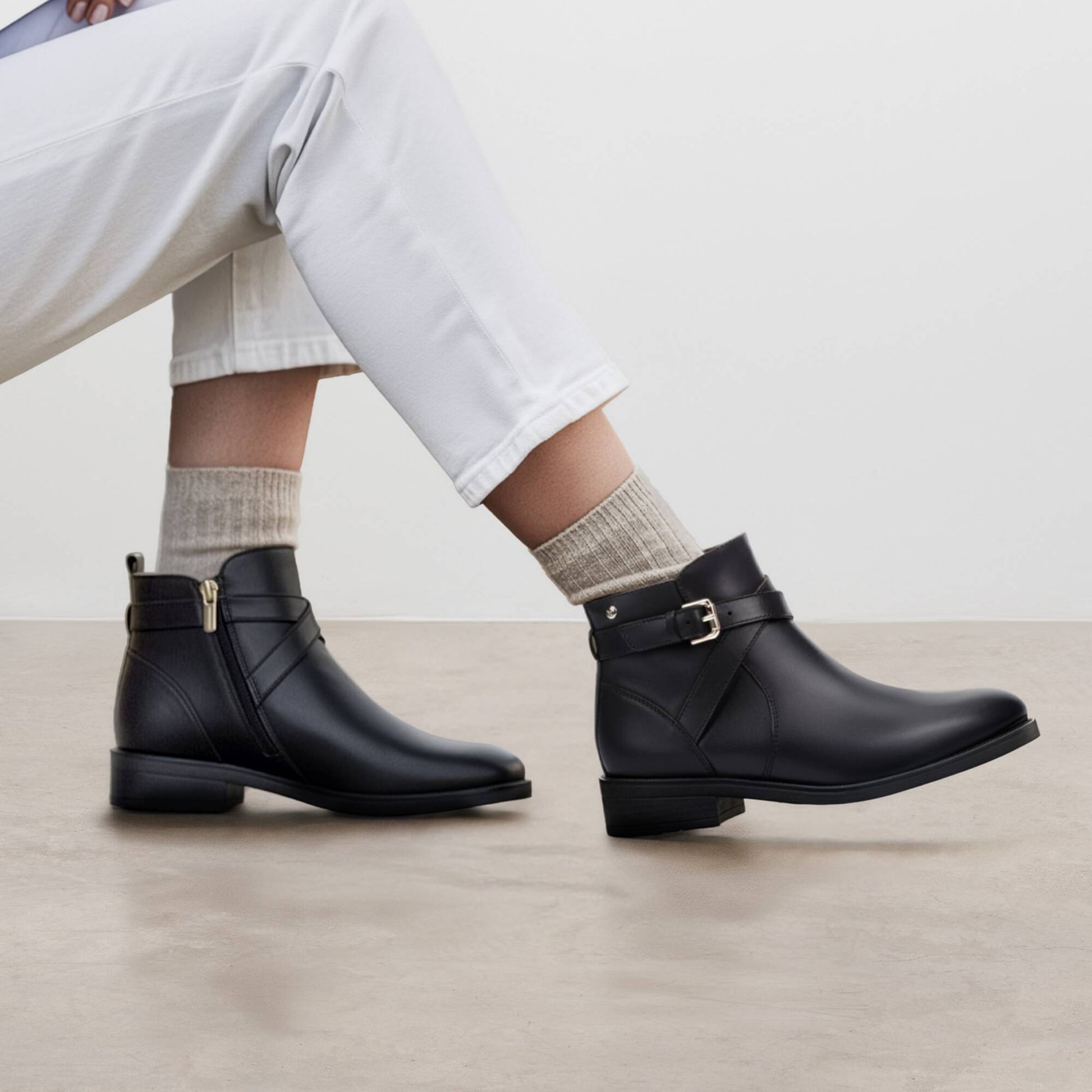 Pikolinos flat ankle boots with buckle PUERTOLLANO W3C-8869