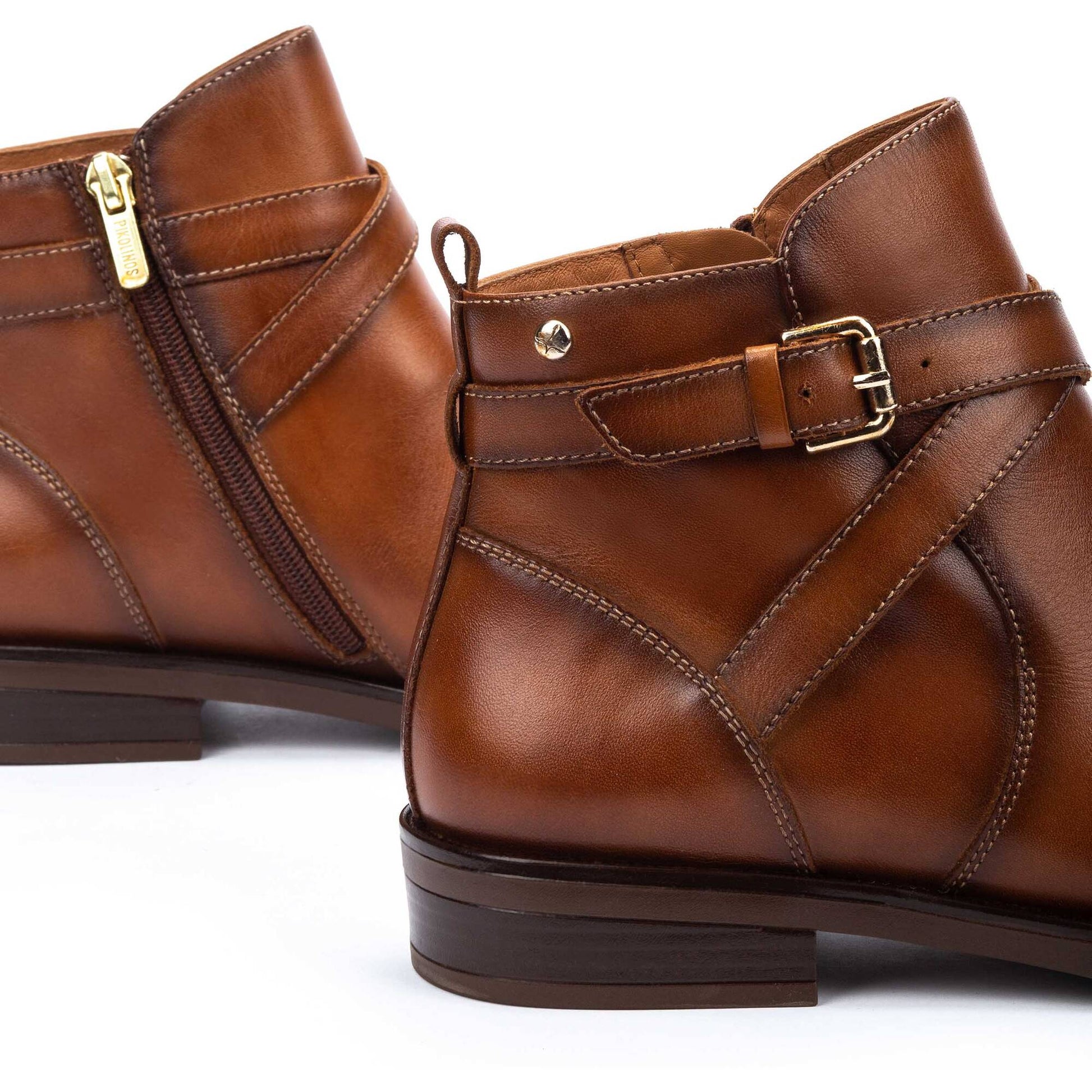 Pikolinos flat ankle boots with buckle PUERTOLLANO W3C-8869
