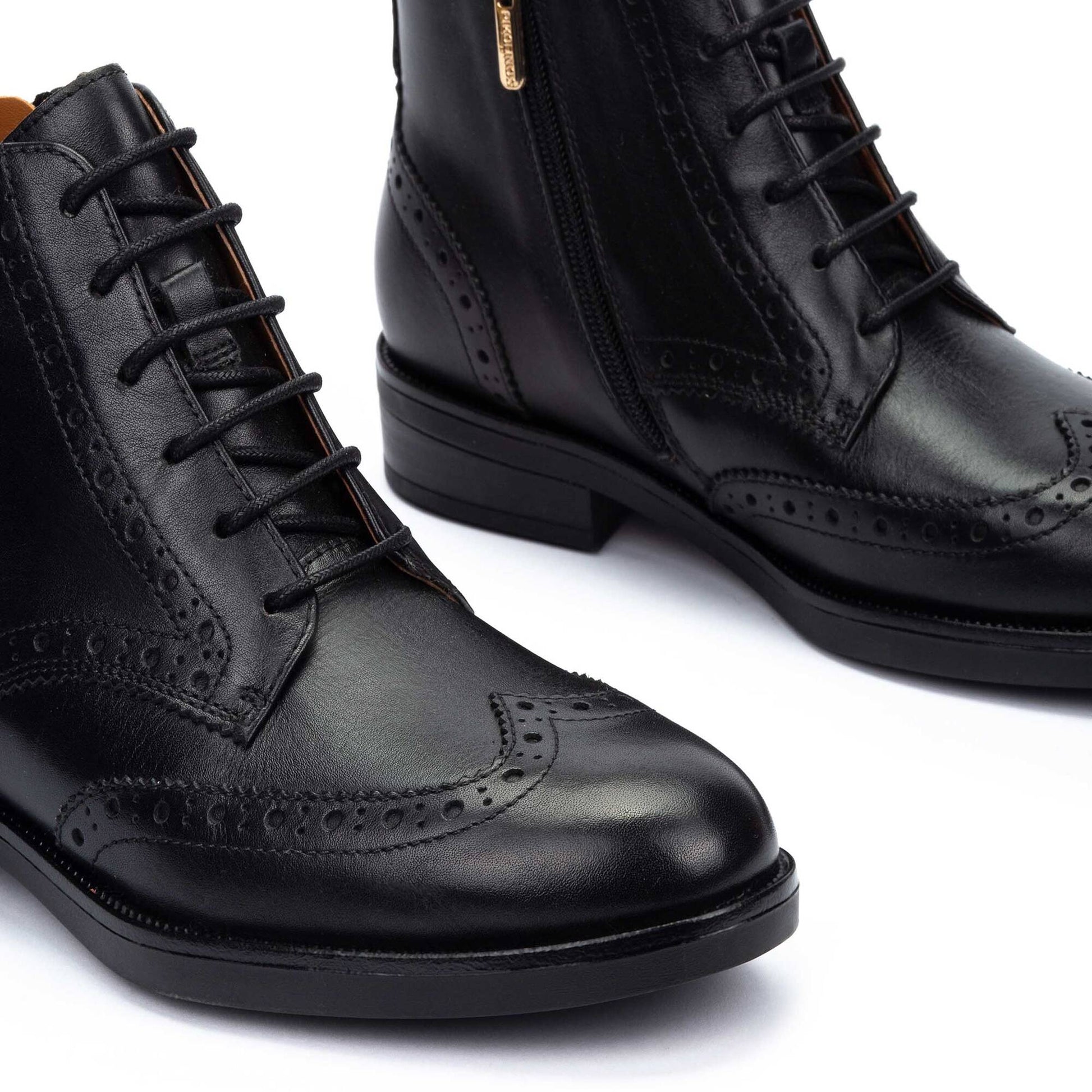 Pikolinos lace-up flat ankle boots PUERTOLLANO W3C-8856