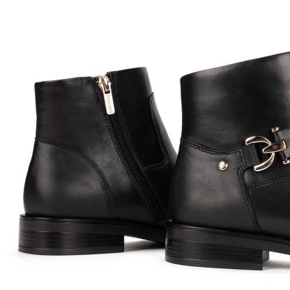 Pikolinos flat ankle boots with metallic detail PUERTOLLANO W3C-8911