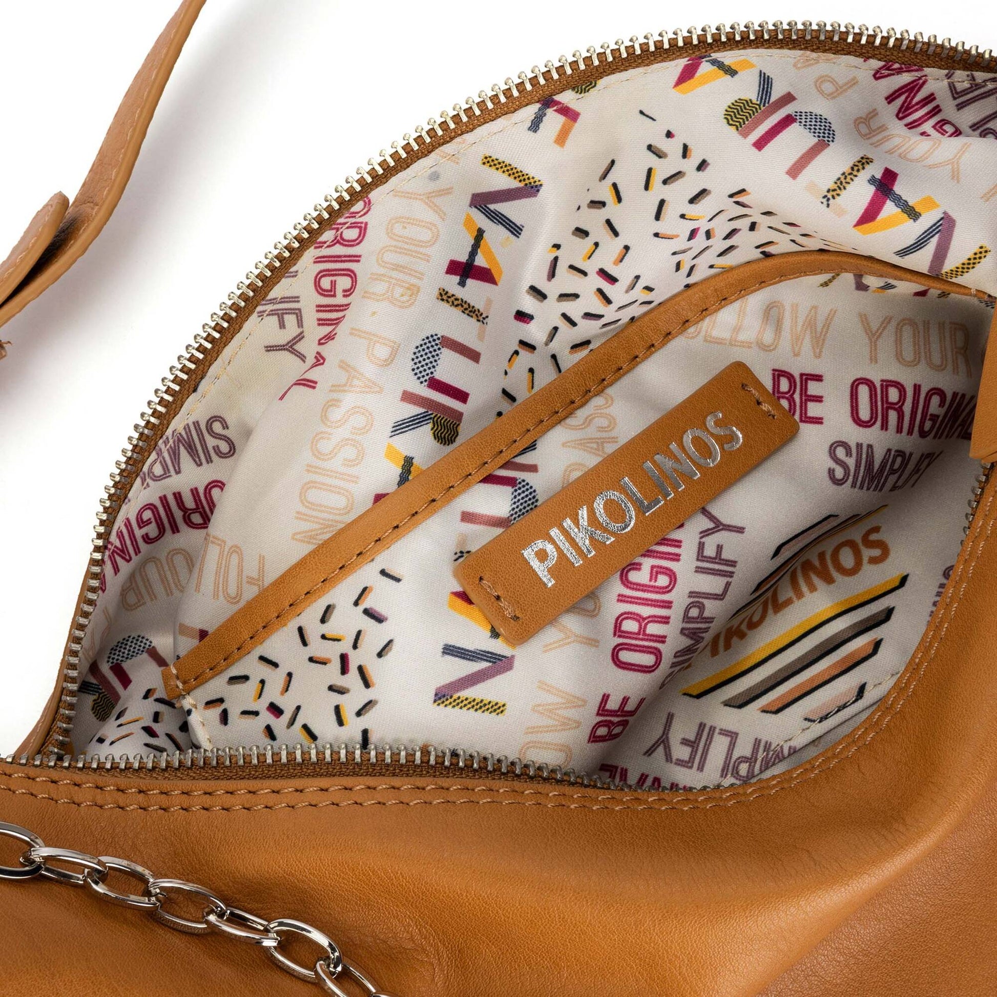Pikolinos hobo bag with zipper closure and two pockets WHA-674