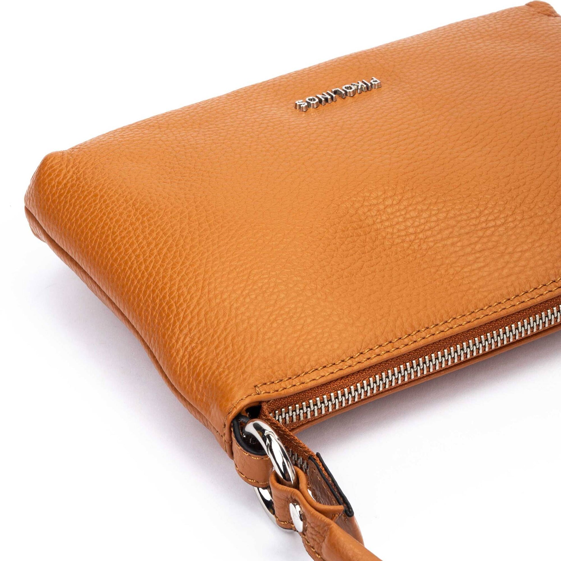 Pikolinos crossbody bag with zipper closure WHA-1133
