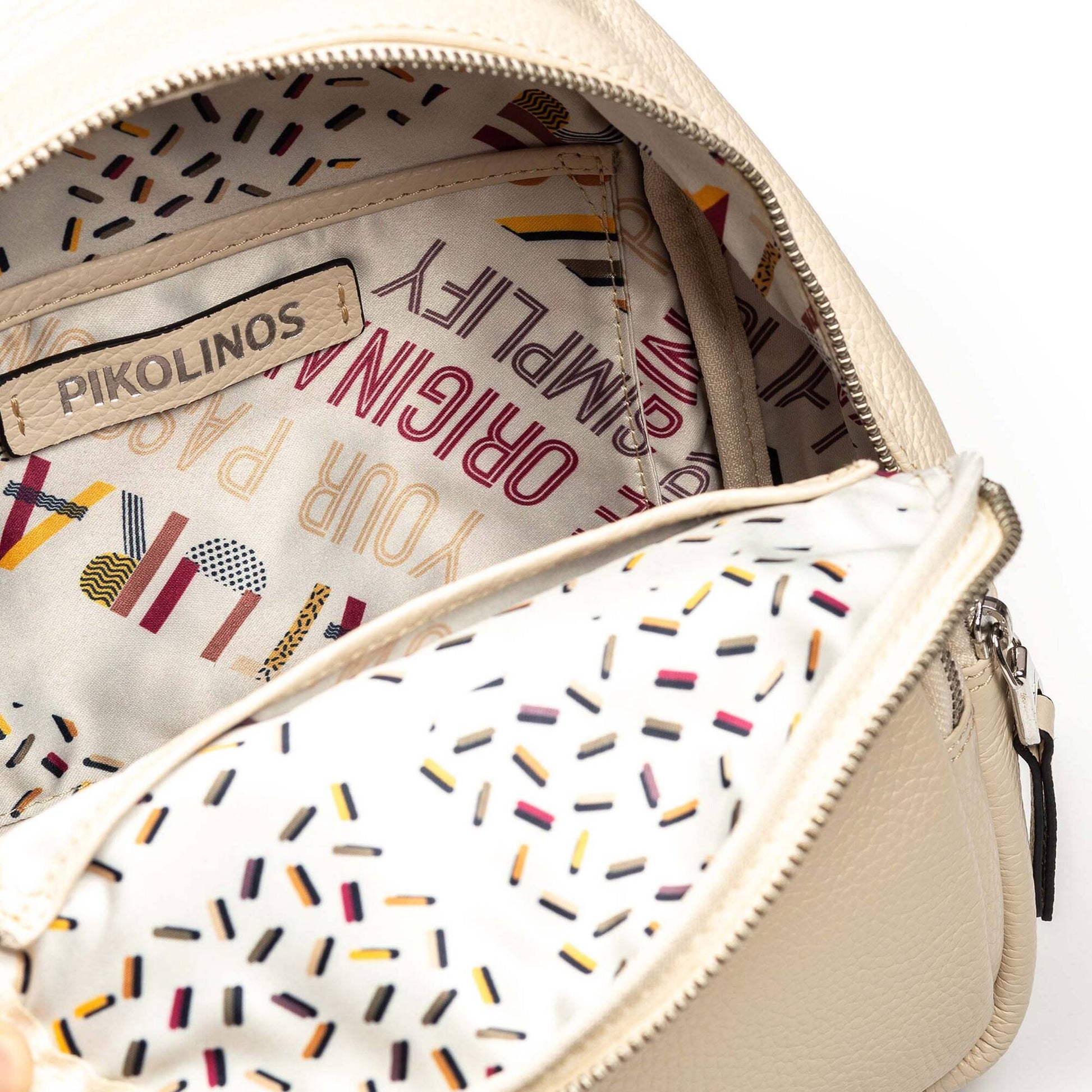 Pikolinos backpack with zipper closure and 2 pockets WHA-786