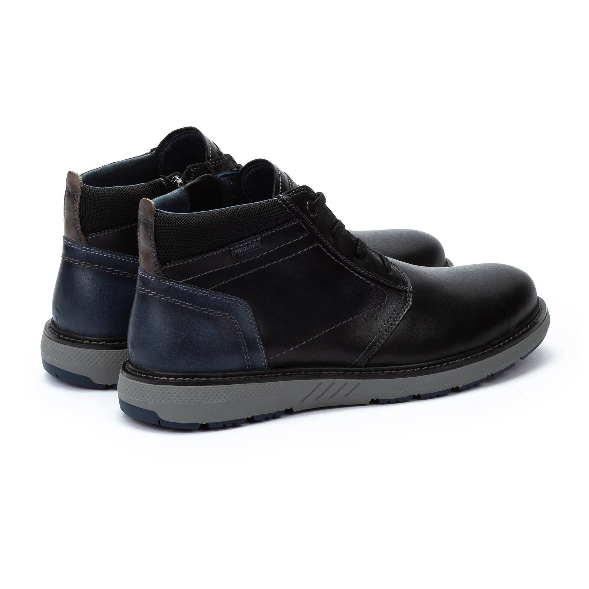 Pikolinos ankle boot with an ultra-light sole and lace fastening. BILBAO M8D-8050C1
