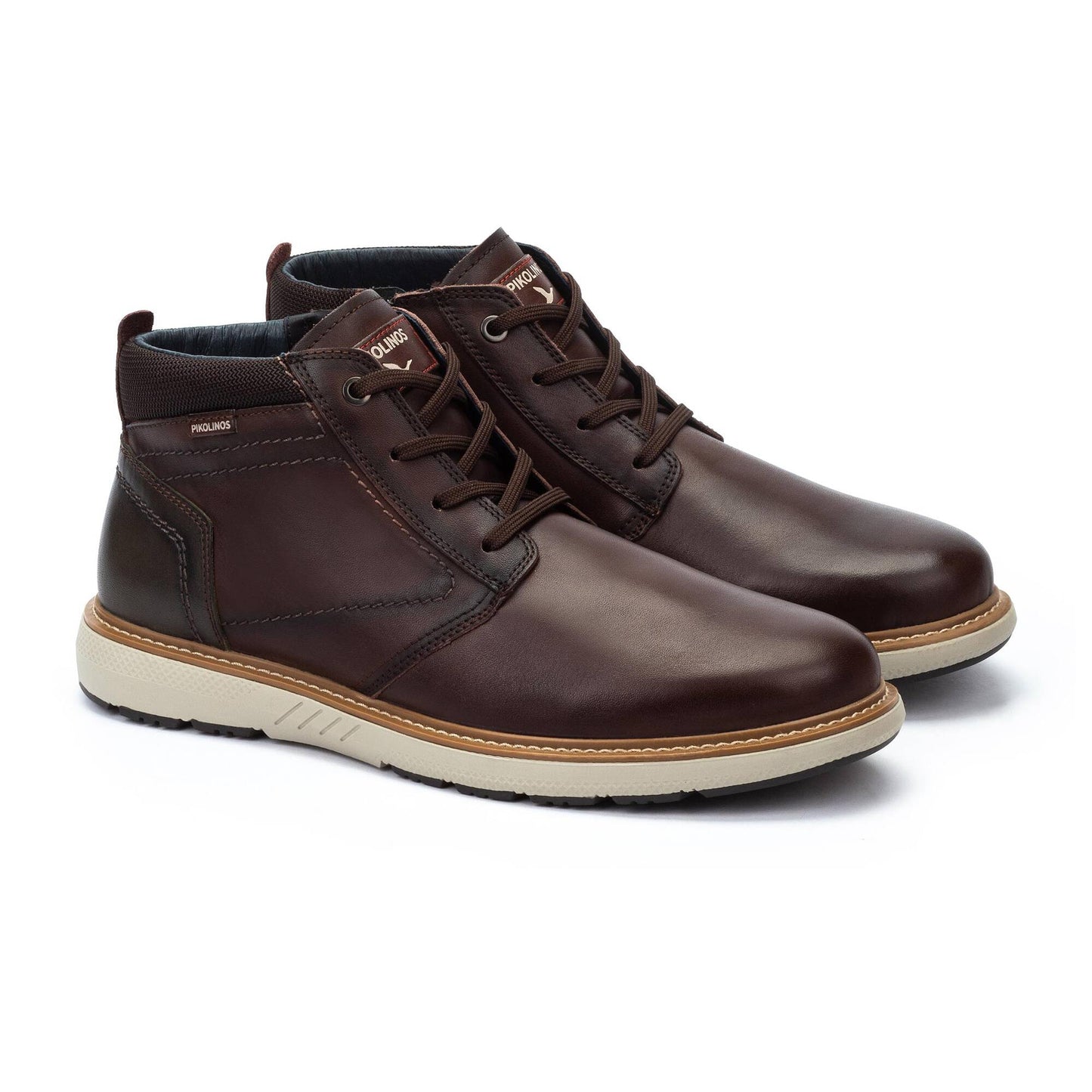 Pikolinos ankle boot with an ultra-light sole and lace fastening. BILBAO M8D-8050C1