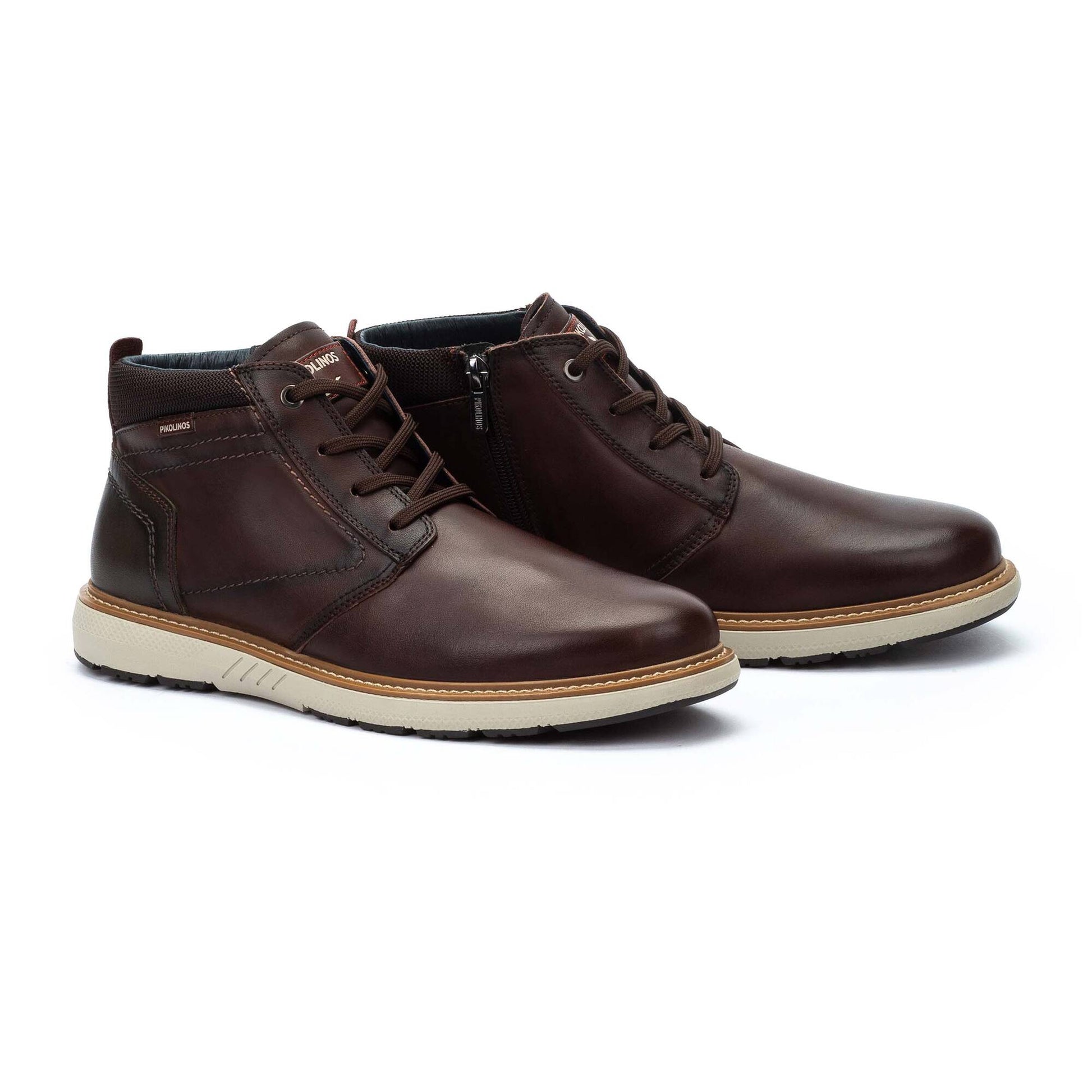 Pikolinos ankle boot with an ultra-light sole and lace fastening. BILBAO M8D-8050C1