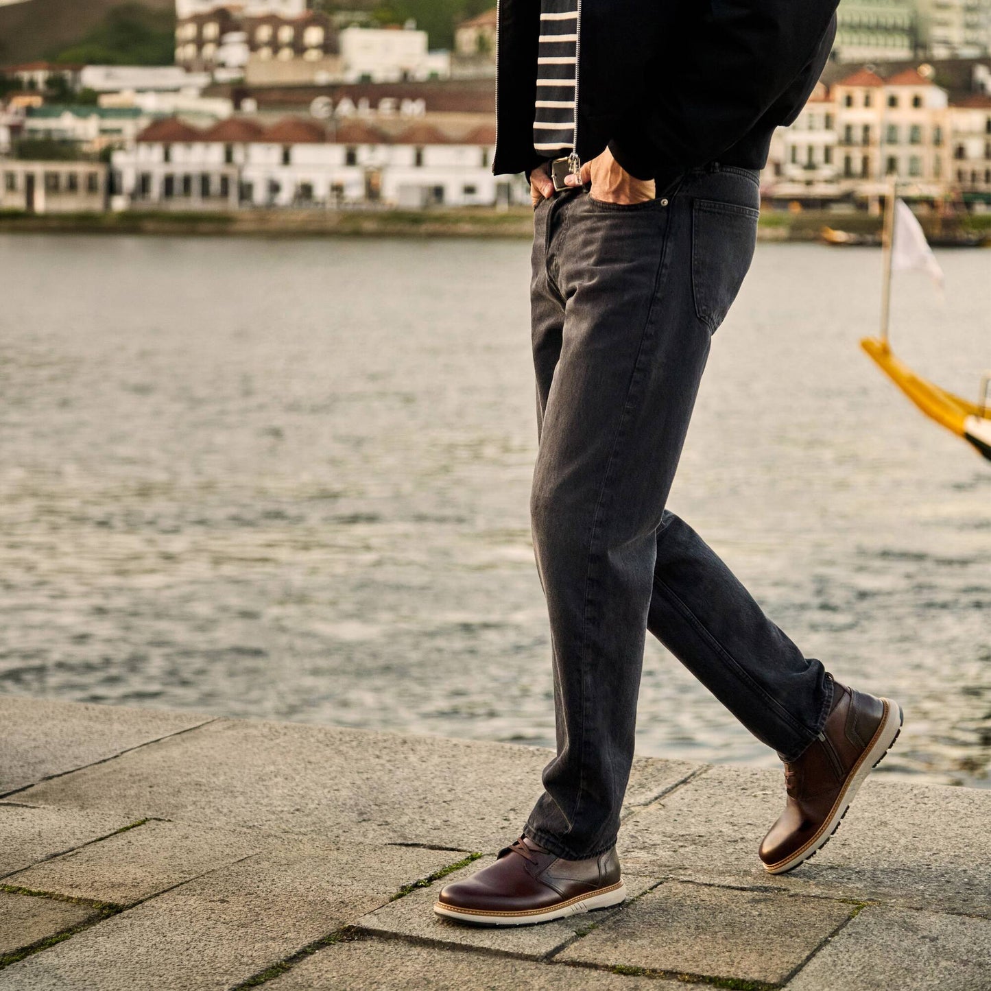 Pikolinos ankle boot with an ultra-light sole and lace fastening. BILBAO M8D-8050C1