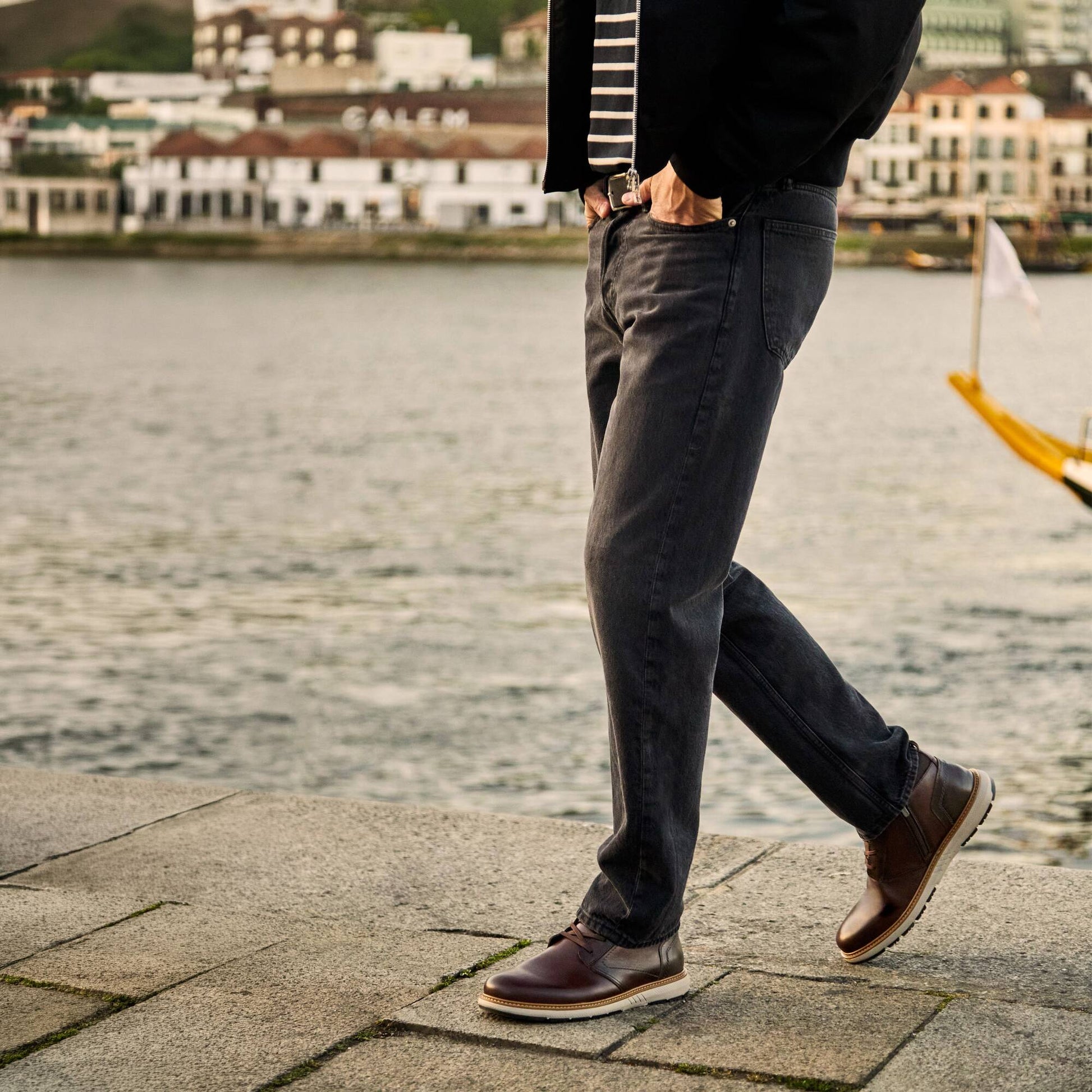 Pikolinos ankle boot with an ultra-light sole and lace fastening. BILBAO M8D-8050C1
