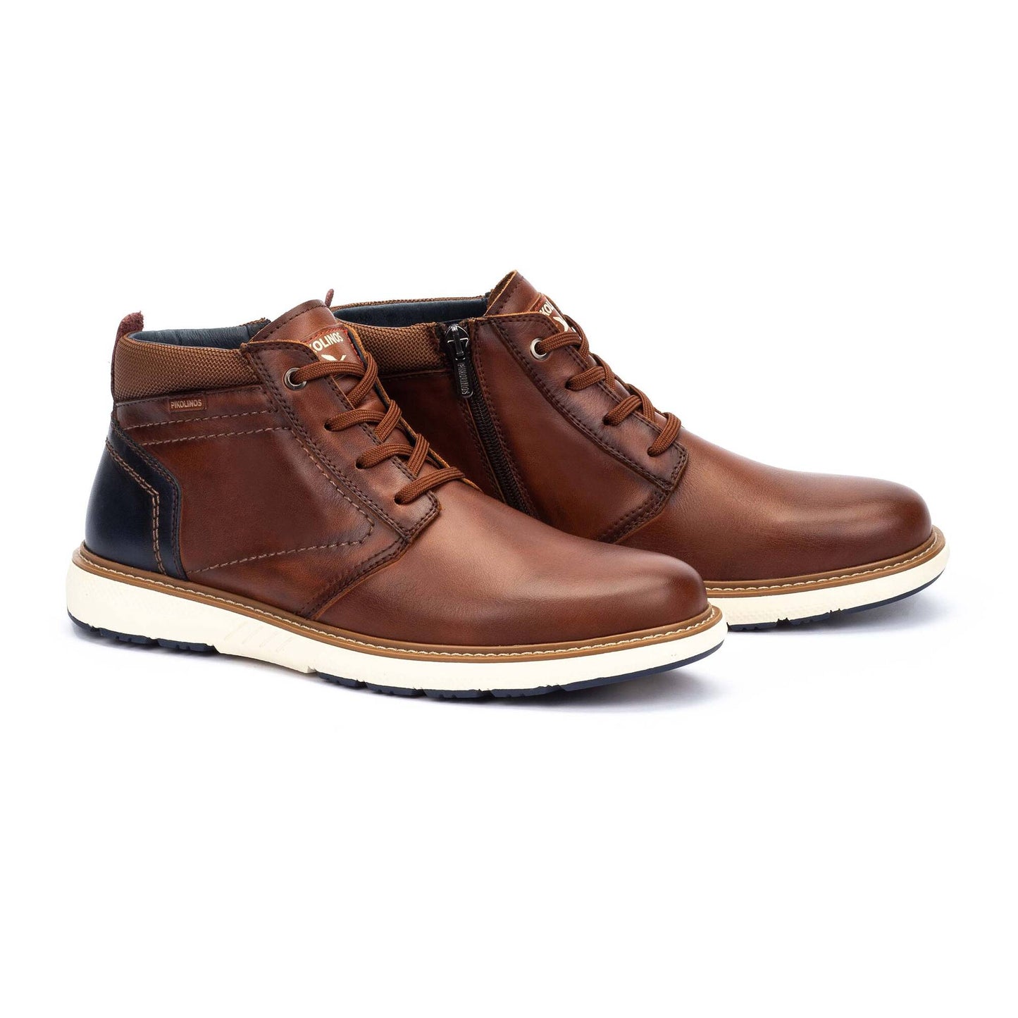 Pikolinos ankle boot with an ultra-light sole and lace fastening. BILBAO M8D-8050C1