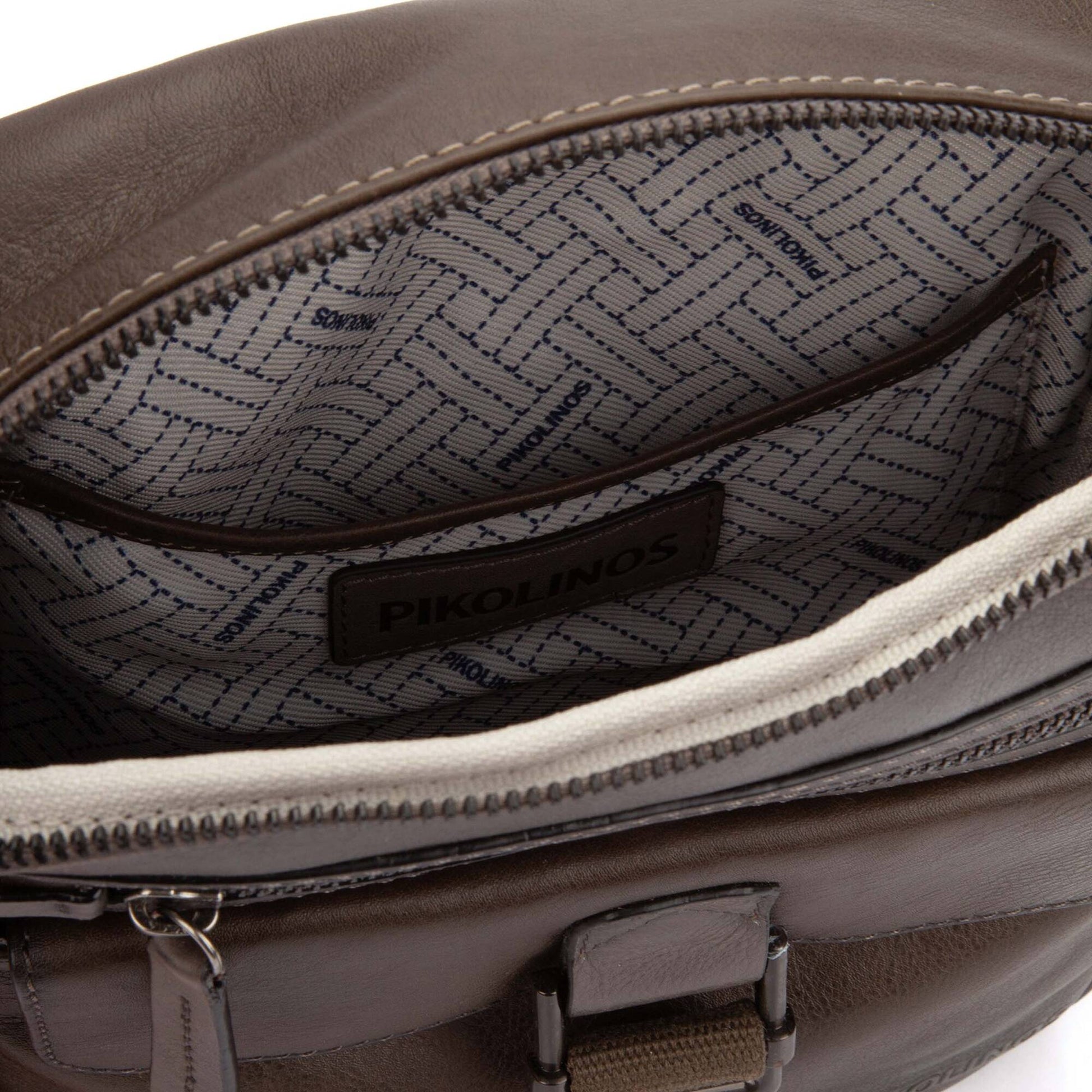Pikolinos crossbody bag with zipper closure MHA-188