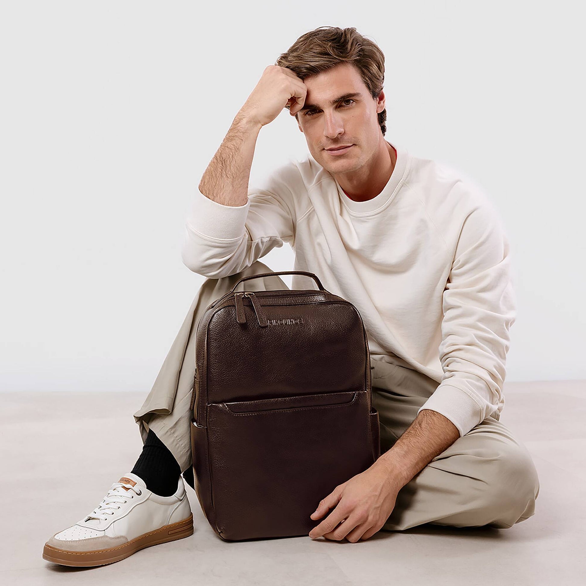Pikolinos backpack with zipper closure MHA-796