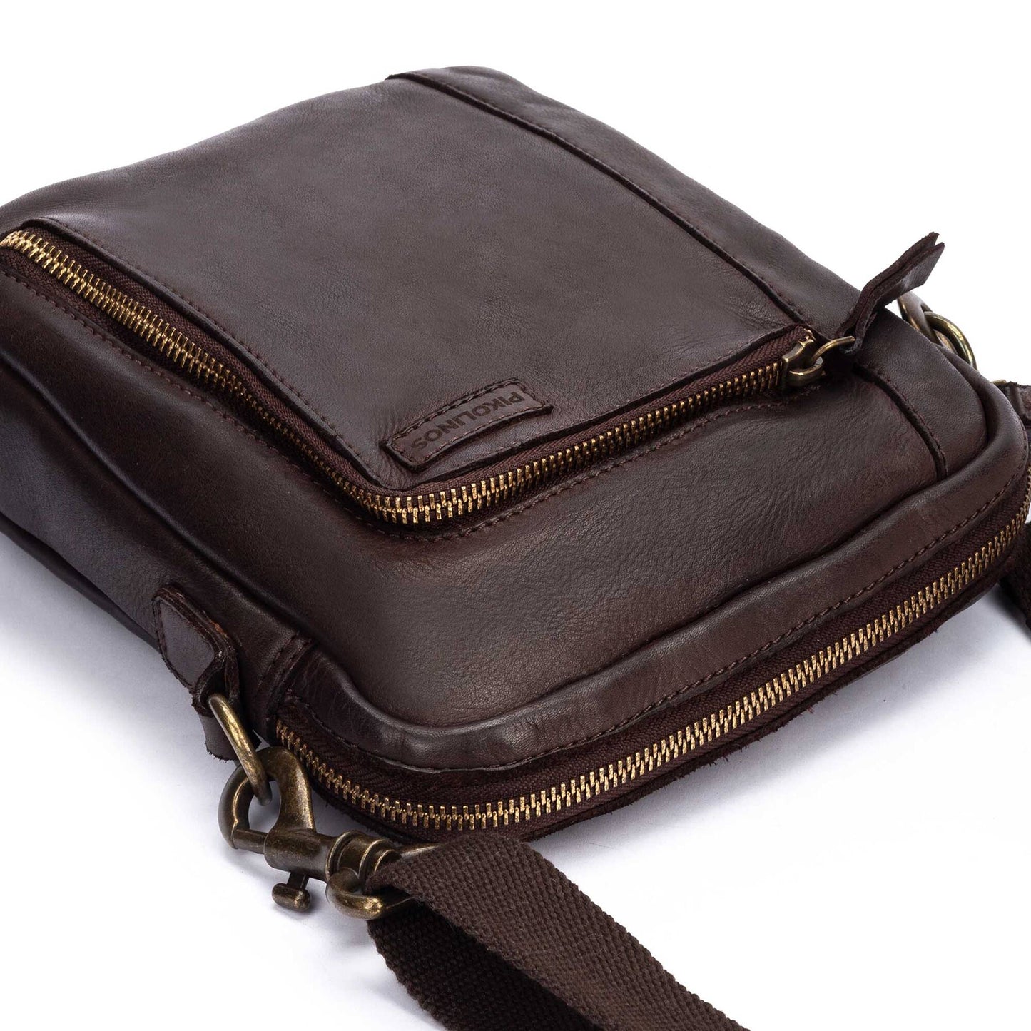 Pikolinos Leather bag with zip closure for men. MHA-192